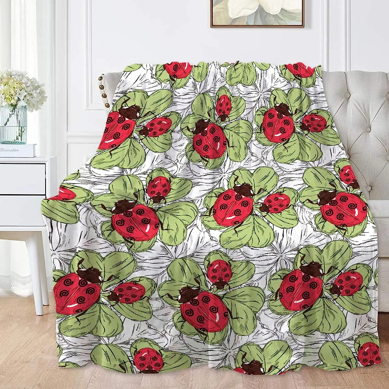 

Одеяло с красной божьей коровкой и зелеными листьями, супермягкое теплое легкое пушистое плюшевое Флисовое одеяло, покрывало для кровати, дивана, все