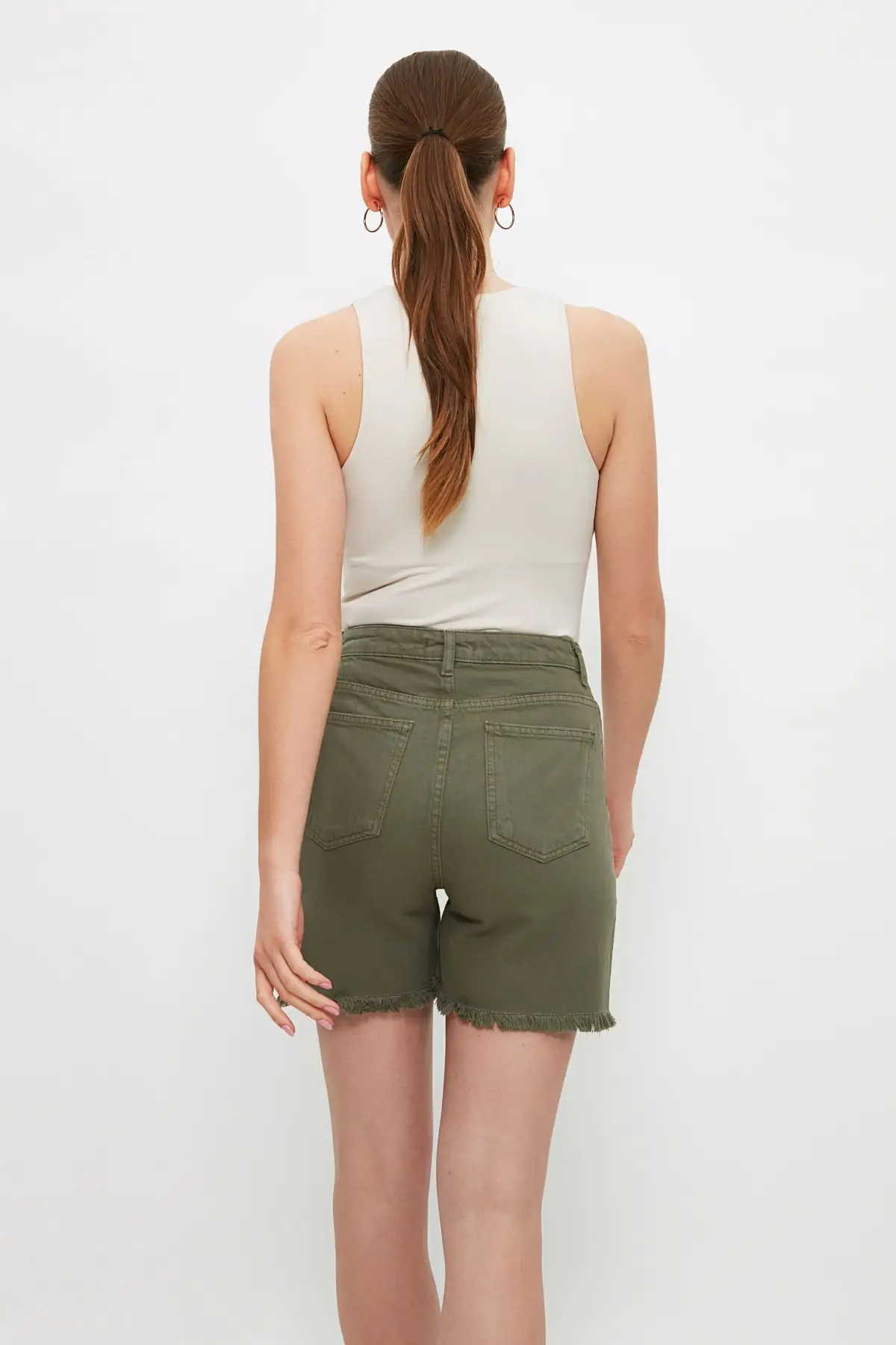 

Trendyol Ripped Detailed Denim Shorts TWOSS21SR0214