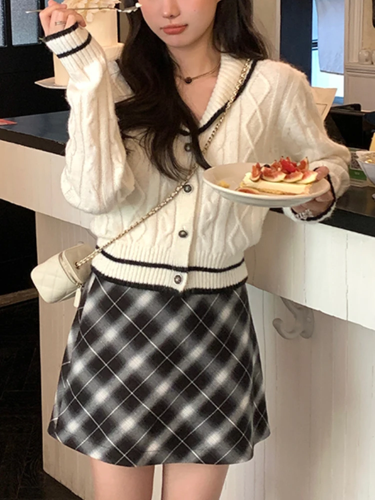 

Autumn Sweet Knitted Sweater Coat Women College Style Loose Casual Korean Cardigan Female Long Sleeve Chic Warm Sweater 2022