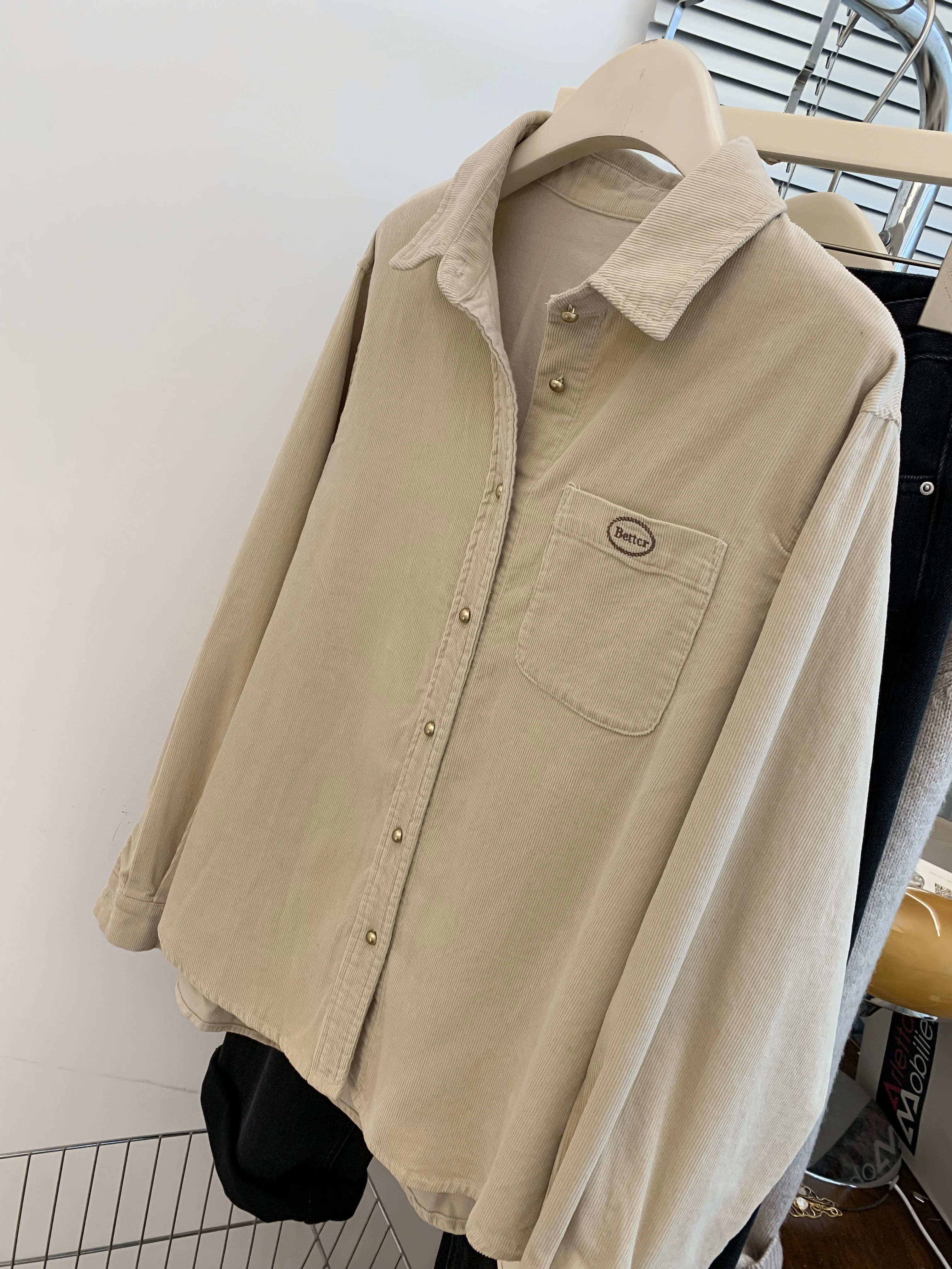 Pink Corduroy Long sleeve Shirts Outerwear Women Spring and Autumn Design Sense Small Inner wear Shirt Top 2024 Early