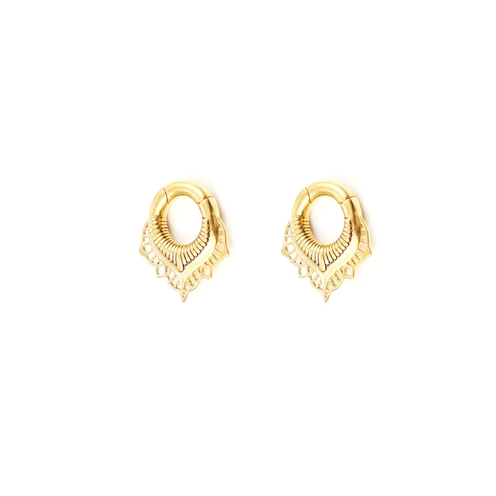 

Leosoxs 2pcs Stainless Steel Magnet Ear Plug Flower Gauge Dangel Piercing Flesh Tunnel Expander 6mm Stretchers Jewelry Piericng