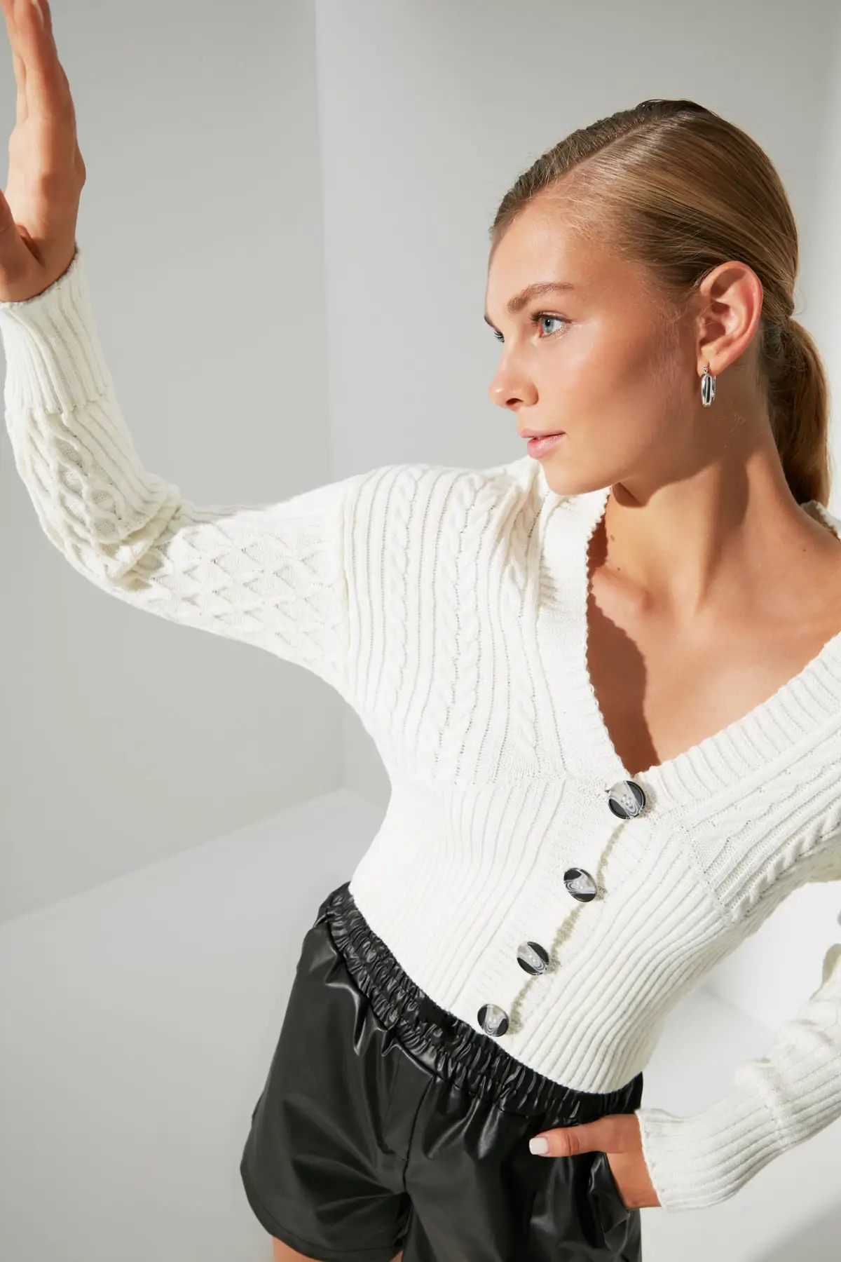 

Trendyol Mesh Detailed Boat Neckline Knitwear Cardigan TWOAW22HI0890