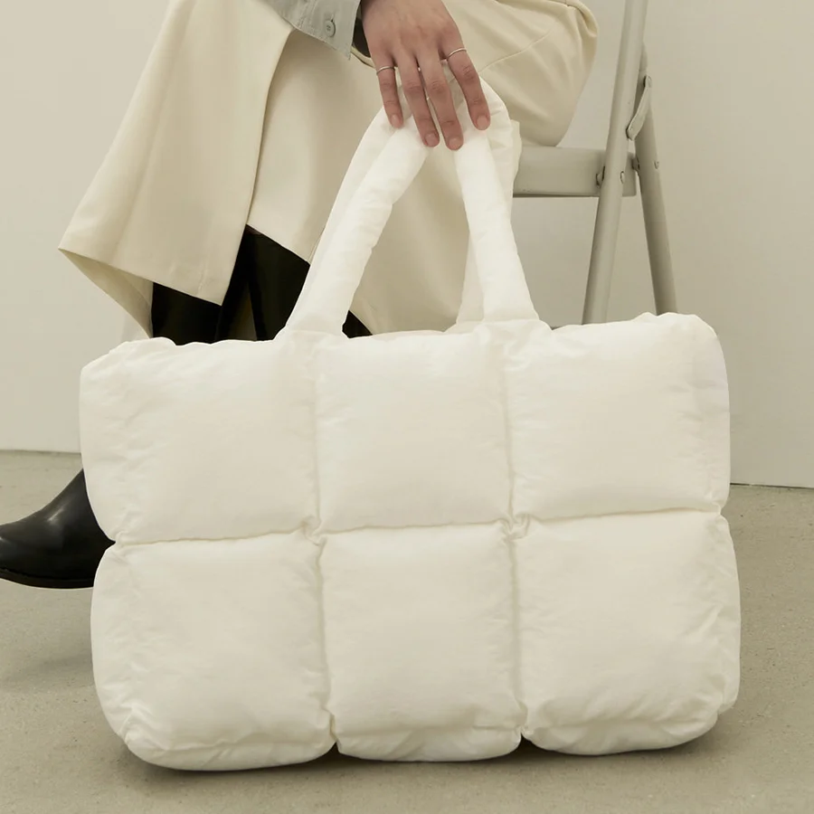 

Capacity Large Winter Woman Down Cotton Fluffy Shopping Shoulder Side Bag Purses Waterproof Puffy Tote Padded Handbags For Women