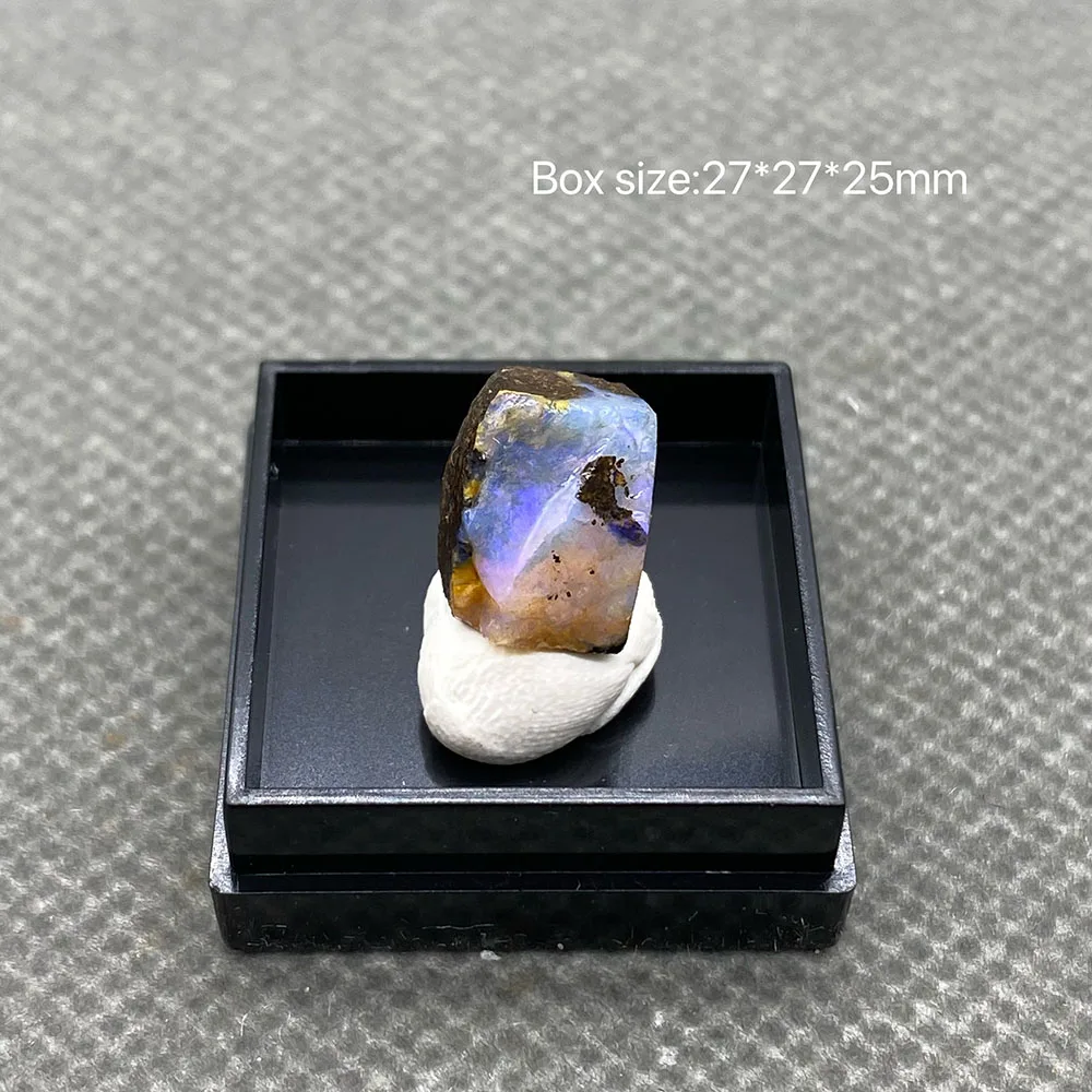 

100% natural rare Australian iron opal (photographed in wet water state) gem mineral specimen quartz gemstones box size ：2.5cm