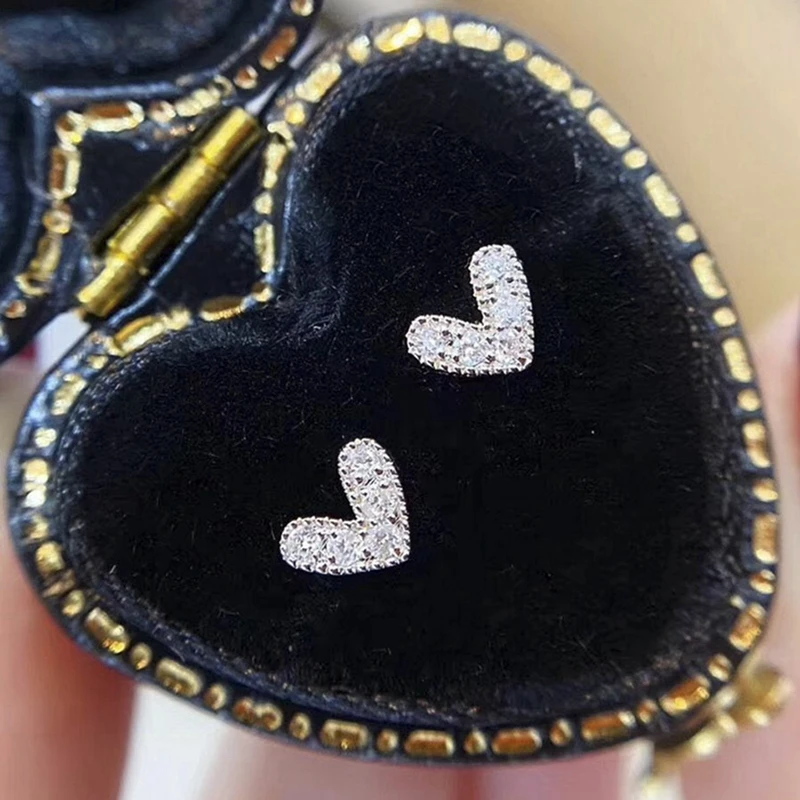 

Chic Minimalist Fashion Love Heart Stud Earrings For Women Banquet Party Anniversary Gift Jewelry Gift