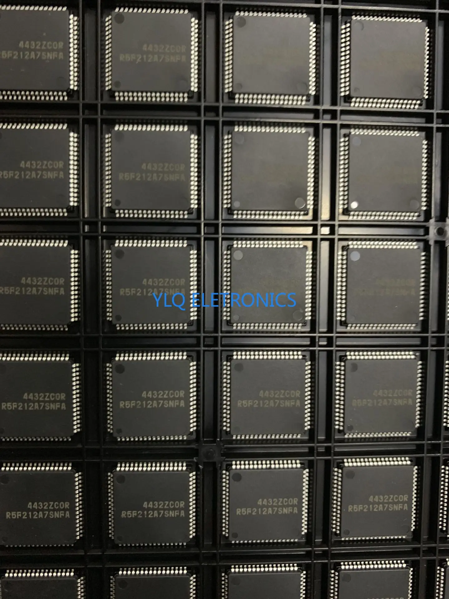 

Оригинальный Новый встроенный чип R5F212A7SNFA R5F212A7