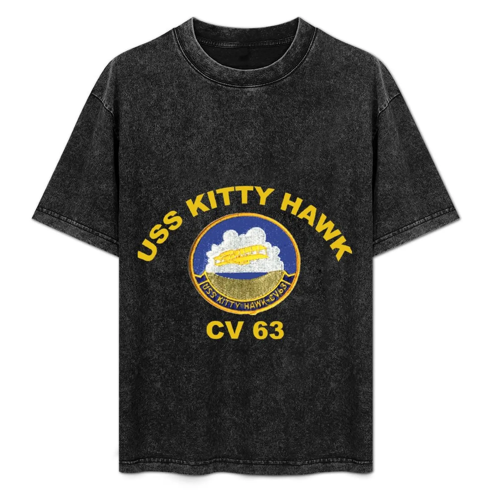 Мужская футболка USS Kitty Hawk (CV-63 CVA-63) Crest для темных цветов