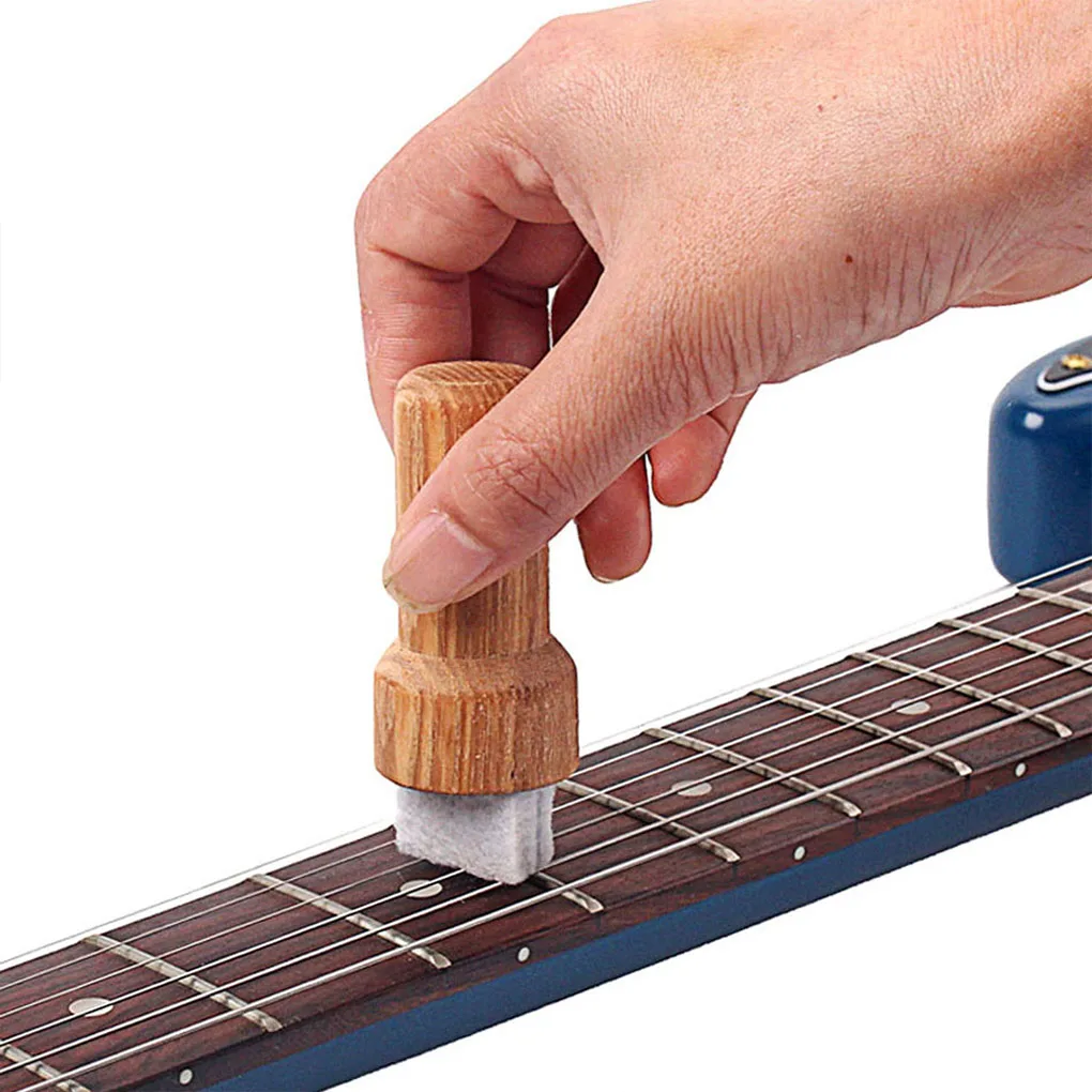 

Guitar Cleaning Kit Tool Professional Simple High Efficient Cleaner Brushes Strings Cleansers Instrument Polish Brush