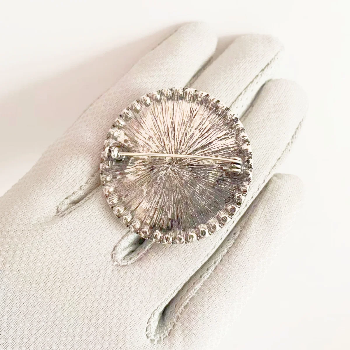 МОДНЫЕ ЮВЕЛИРНЫЕ ИЗДЕЛИЯ MITTO И ВЫСОКОЕ АКСЕССУАРЫ НА СТРАЗЫ МЕЖДУ ЛИЦА ЗВЕЗДЫ