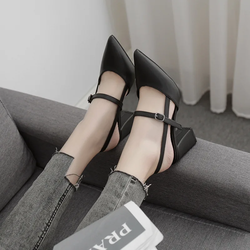 

Женские босоножки на высоком каблуке 7 см, с острым носком