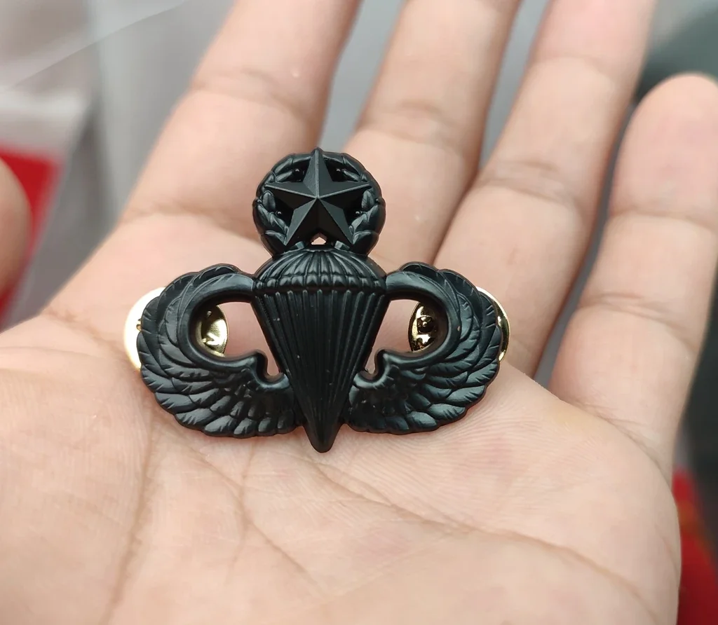 ВОЗДУШНЫЙ ПАРАШУТИСТ АРМИИ США ПРЫШКА КРЫЛЬЯ МАСТЕР БЕЙДЖ ЧЕРНЫЙ ЗНАК