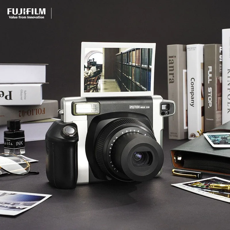 

Камера моментальной печати Fujifilm WIDE 300 one-time WIDE300, 5 дюймов, белая