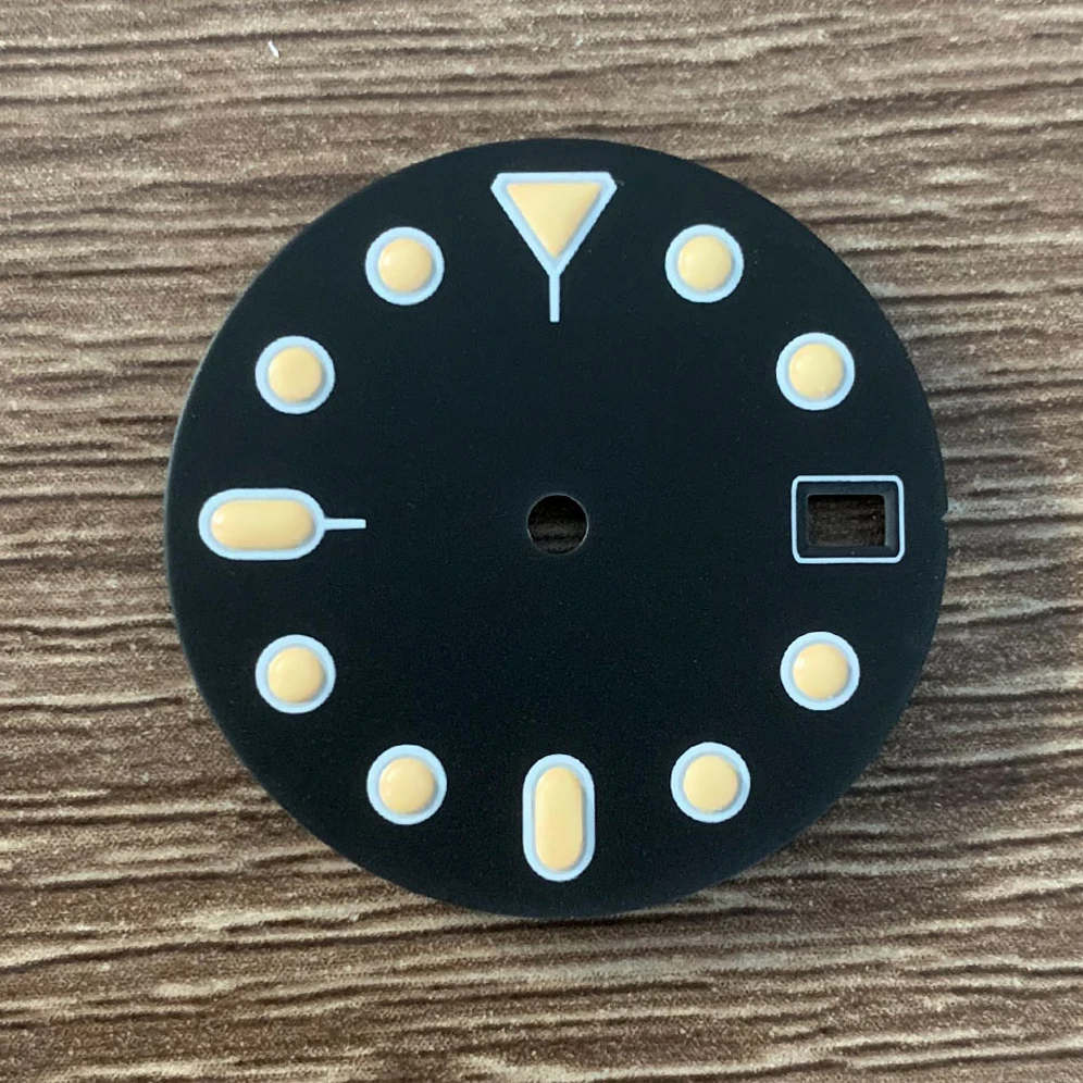 Watch Accessories 28.5mm Sterile Dial with Green Luminous Suitable for Japanese NH35/36/4R/7S Movement