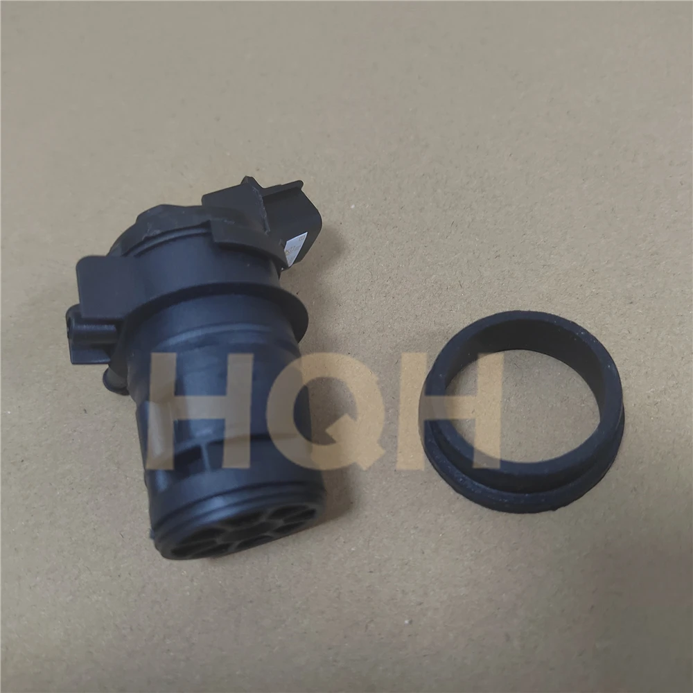 Моторный насос HQH для омывателя лобового стекла Toyota Corolla Prius Yaris Hiace RAV4 4runner 2005-2018