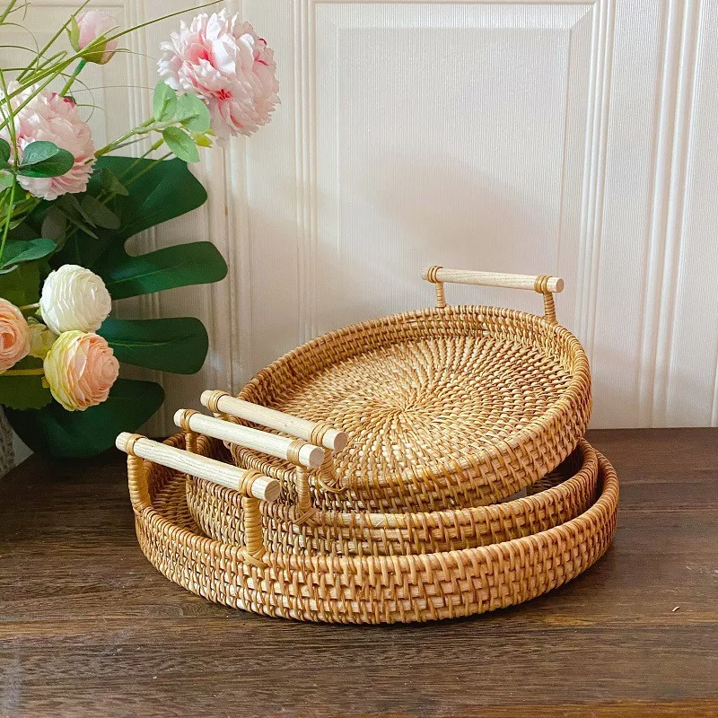 

Minimalism Handwoven Rattan Storage Tray With Wooden Handle Round Wicker Basket Bread Food Plate Fruit Cake Platter