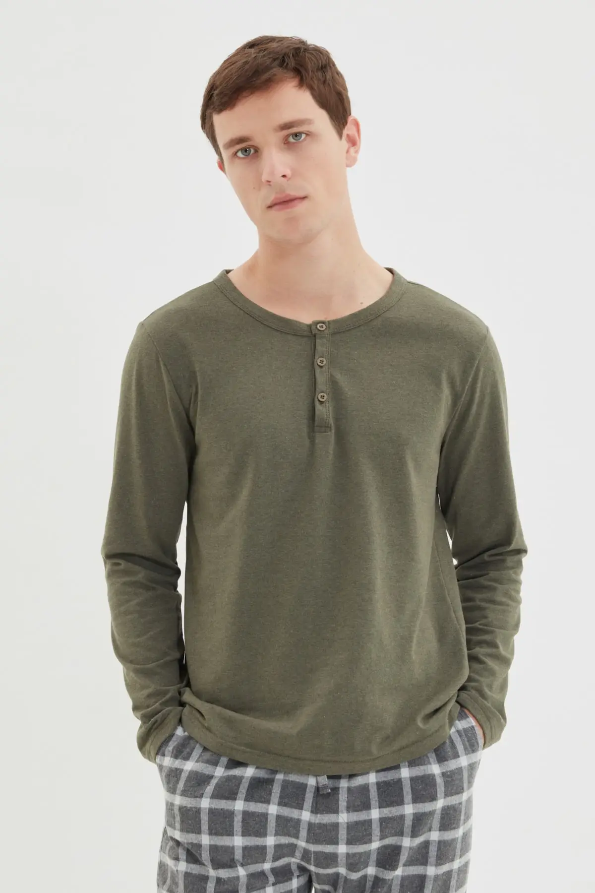 

Trendyol Regular Button Knitted Male Sleepwear Top TMNAW22TS0216