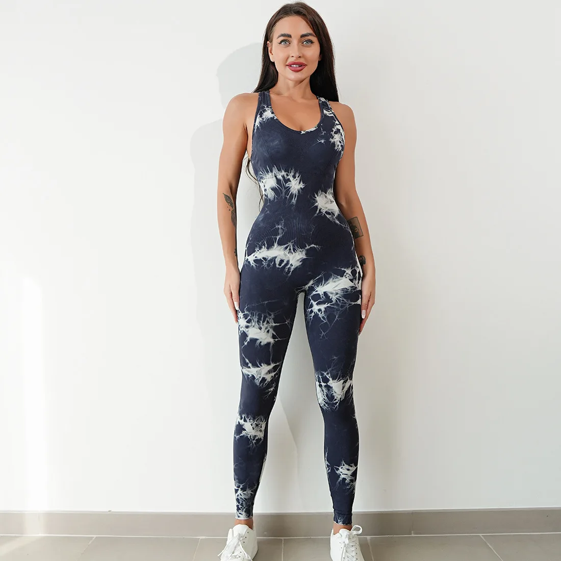 

2023 New Winter Women's Fashion Fitness Sports Set Women's Breathable Yoga Clothing Tight Stretch Sexy Beauty Back Onesie