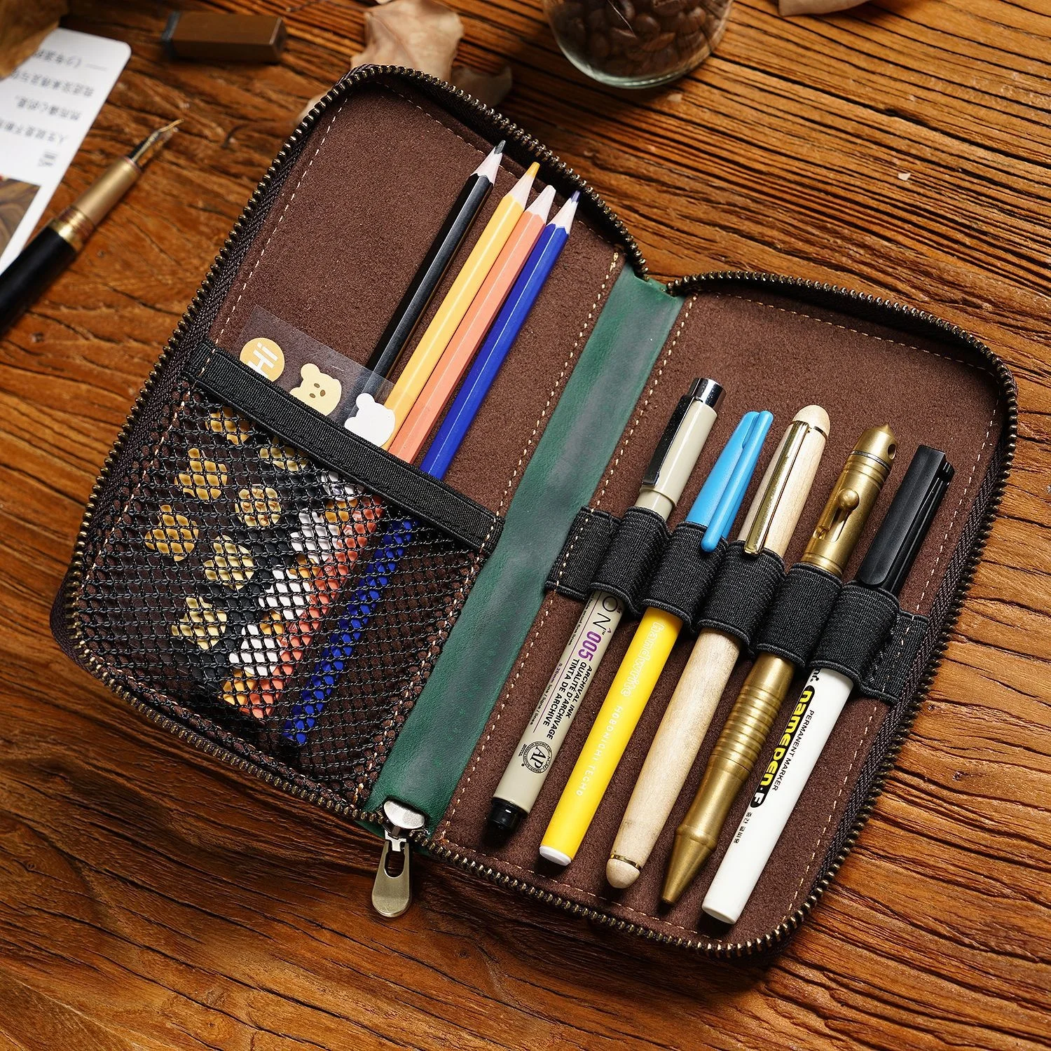 

Leather Pencil Case Zipper Retro Pen Pouch For School Students Cowhide Men Pencil Bag with Pen Slots Wholesale Unisex