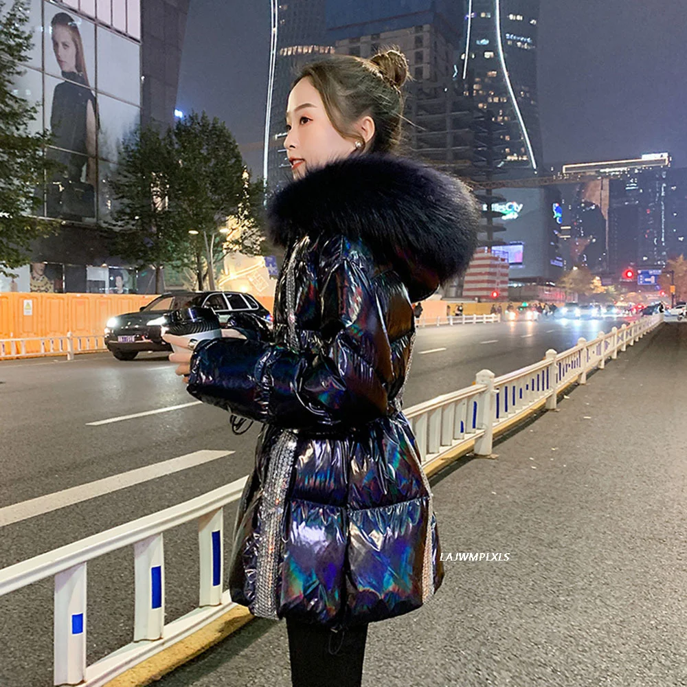 Зимняя куртка 2023 женское блестящее толстое пальто с большим мехом и капюшоном