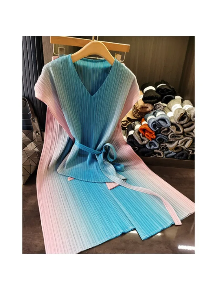 

Miyake Original Gradient Color Lacing Fashion Set Loose Thin Short-sleeved Top+Age-defying Wide-legged Pants Pleated 2-piece Set