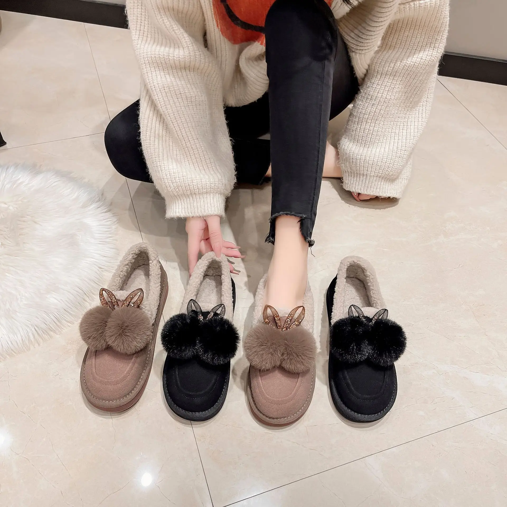 2023 Women Winter Boots Thicken Plush Velvet Ankle Boots Faux Suede Slip-on Comfortable Cotton Shoes for Women Snow Boots Flats