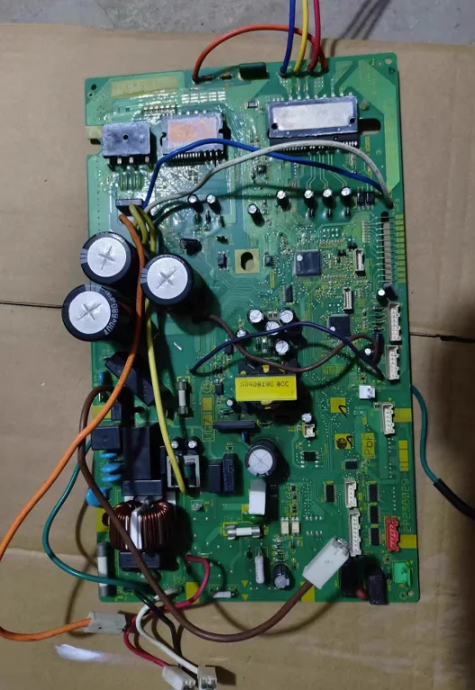 

1pc used Daikin Air conditioning Computer Board 2P236029-1 RXR35HV2C