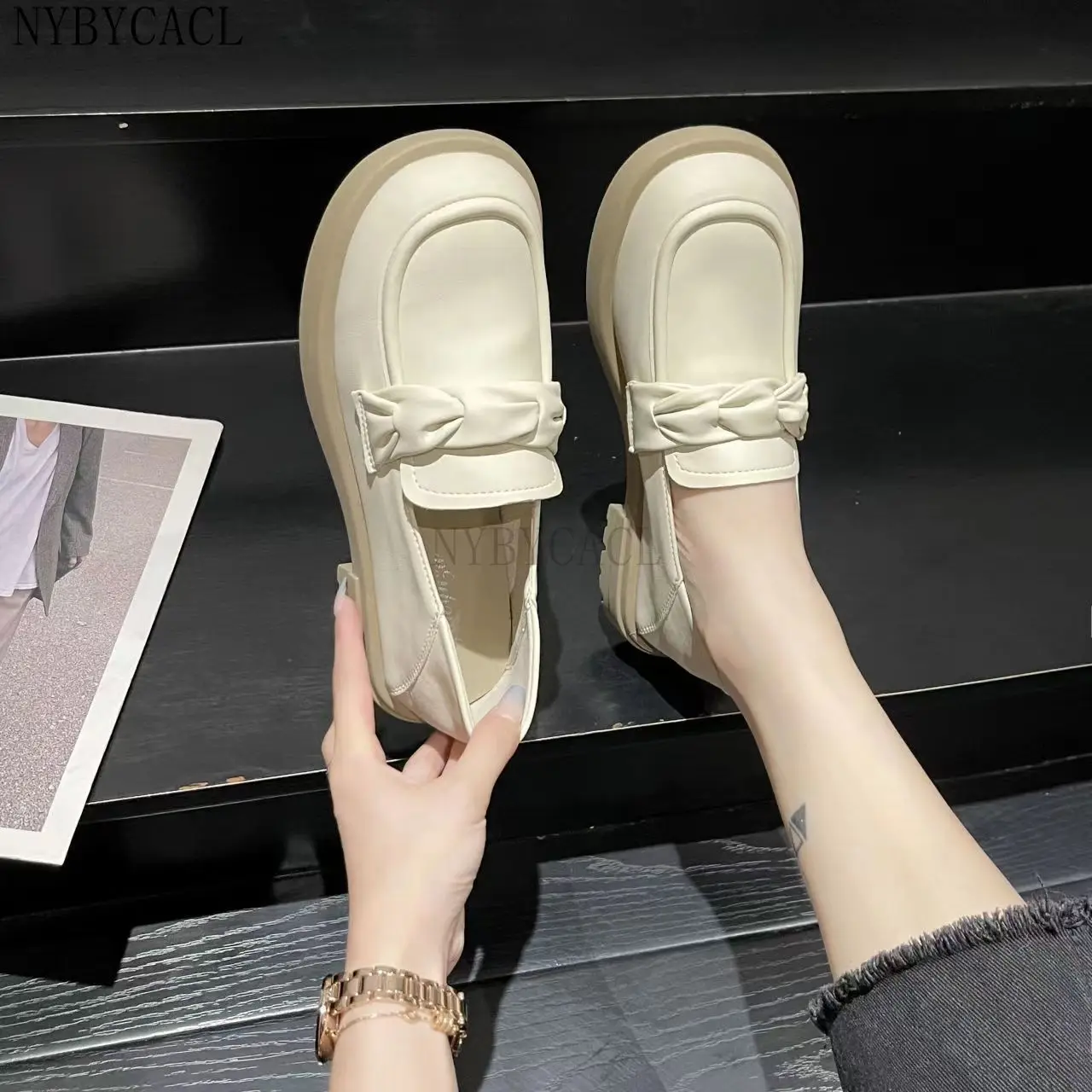 New Oxford Shoes Ladies Slip on Flats Solid Decorate Leather Shoes Thicken Heels Loafers Sneakers Spring Single Fashion Shoes