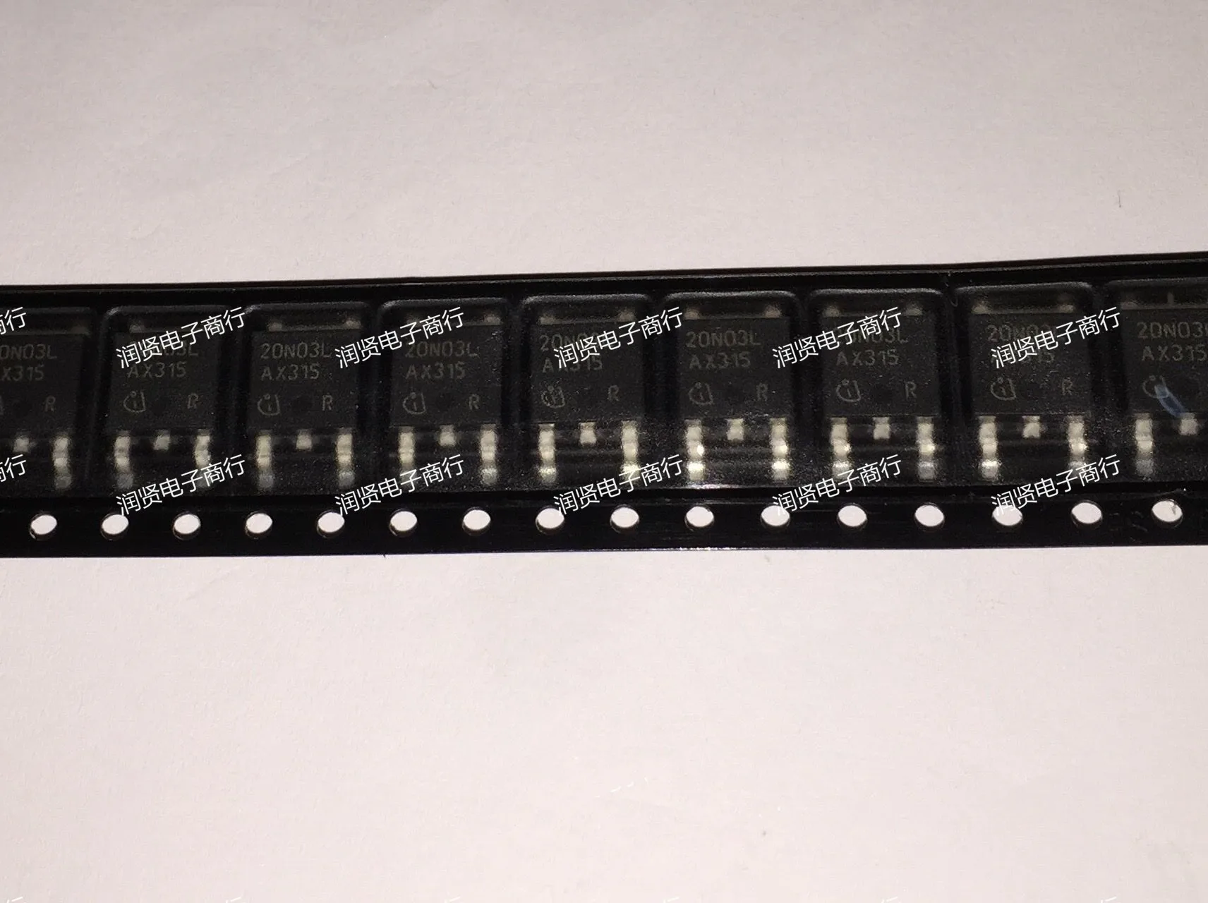 10 шт. IPD20N03L SOT252 новый оригинальный чип транзистора