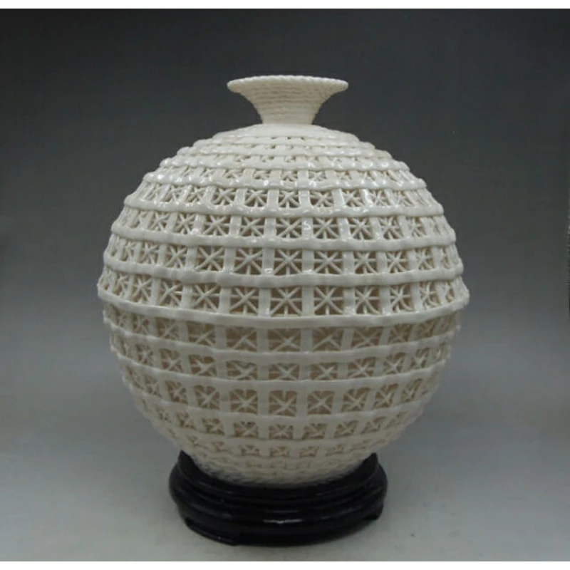 

Exquisite Round Vintage Chinese Dehua Porcelain Handwork Hollow-out Auspicious Vase