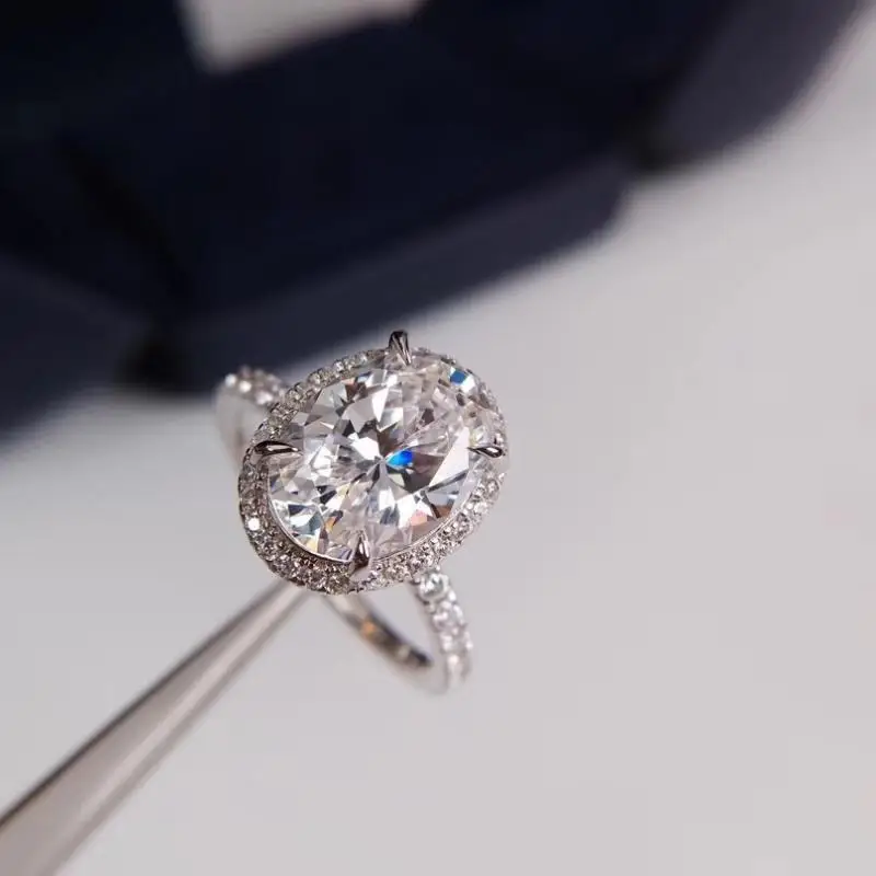 

2 Carat Moissanite Diamond Ring 925 Silver Engagement Ring Classic Round Women's Wedding Gift