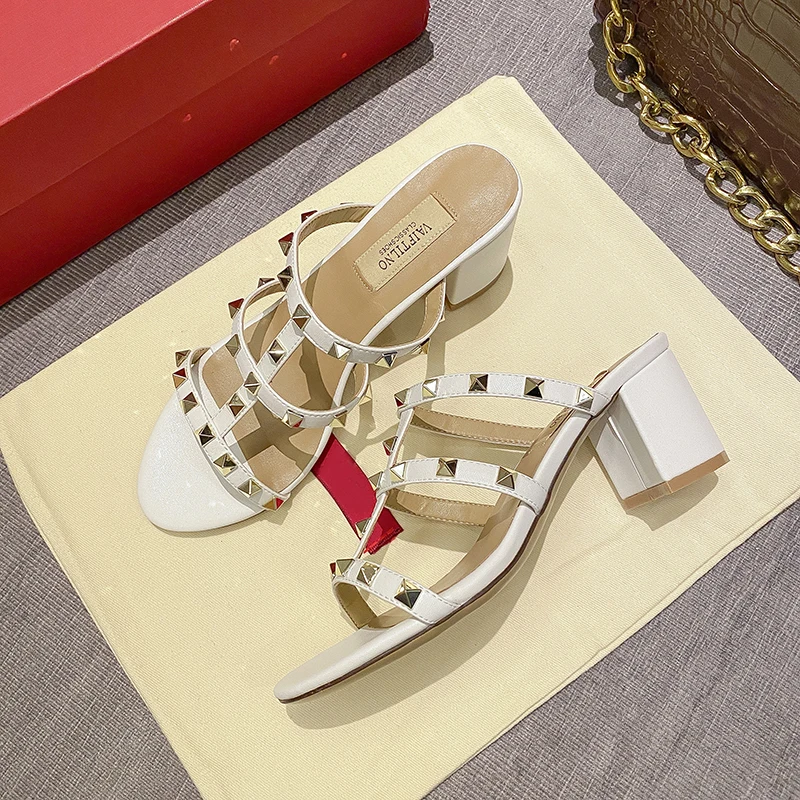 Women's Sandals Summer 2023 New Luxury Brand Rivets Slippers Designer High Heels Concise Open Toe Casual Outdoor Ladies Shoes