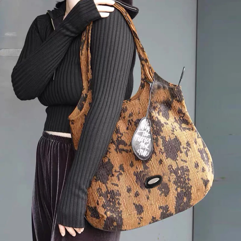 Вместительные тонкие дизайнерские сумки и кошельки новинка 2024 с принтом