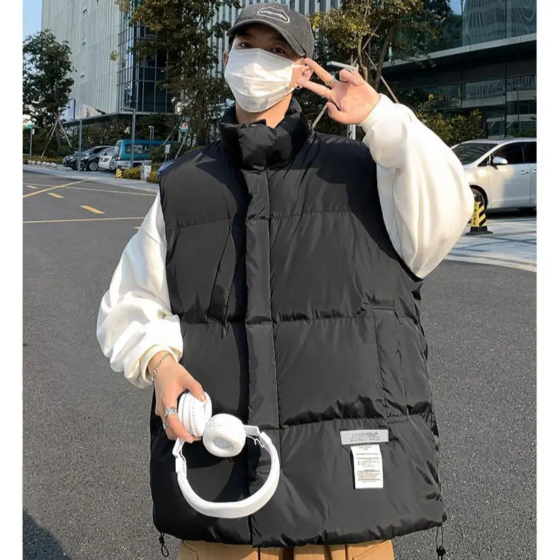 Рисунок 3 - Осенне-зимняя мужская жилетка с воротником-стойкой