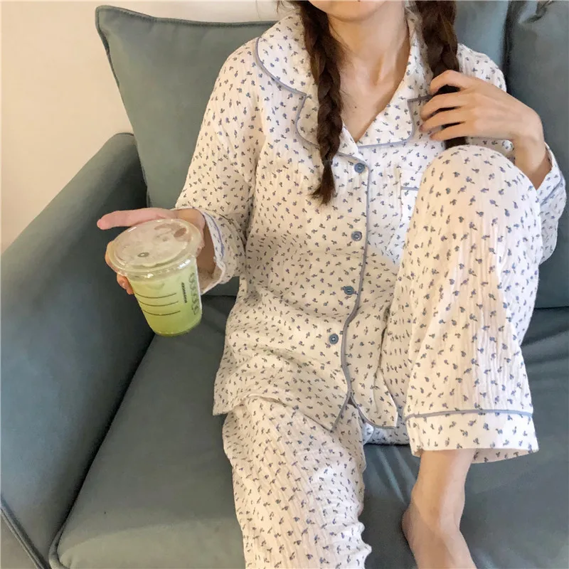 

Новинка 2022, пижама из чистого хлопка с цветочным принтом, комплект из газовой ткани, штаны с длинным рукавом, пижама, удобная домашняя одежда для сна на весну и осень D121