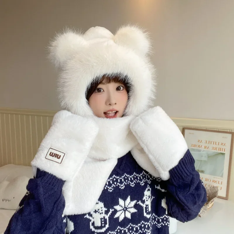 Новинка 2024 женская зимняя теплая шапка с милым медведем плюшевая для защиты ушей