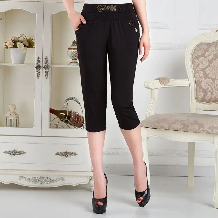 

2022 Summer Middle Aged Women Cropped Pants Plus Size 5XL Loose Casual Elastic Waist Calf Length Pants Straight Trousers P63
