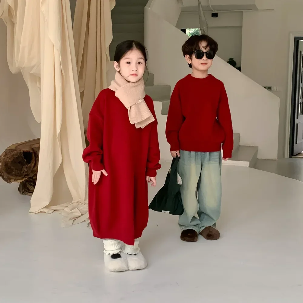 Новогодние красные модные вязаные свитера для девочек длинный стильный