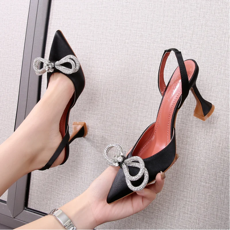 

Женские туфли Стразы с блестками, туфли-лодочки со стразами, бантом, атласные, с острым носком, на высоком каблуке, туфли-лодочки без застеже...