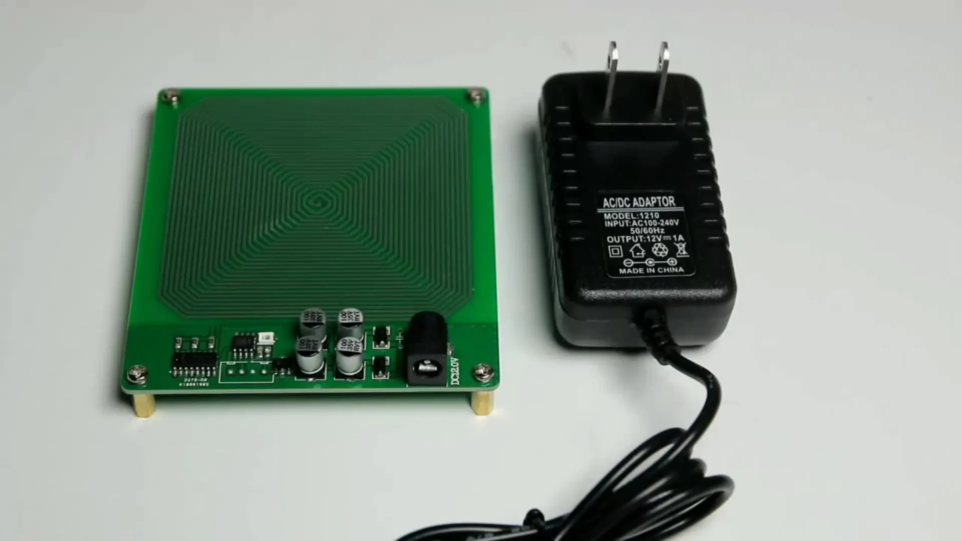 

FM783 7.83Hz Resonance Ultra-low Frequency Schumann Pulse Wave Generator