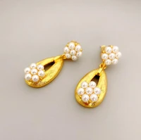 new european fashion drop shaped pearl earrings for women elegant tear drop golden vintage jewelry baroque accessory