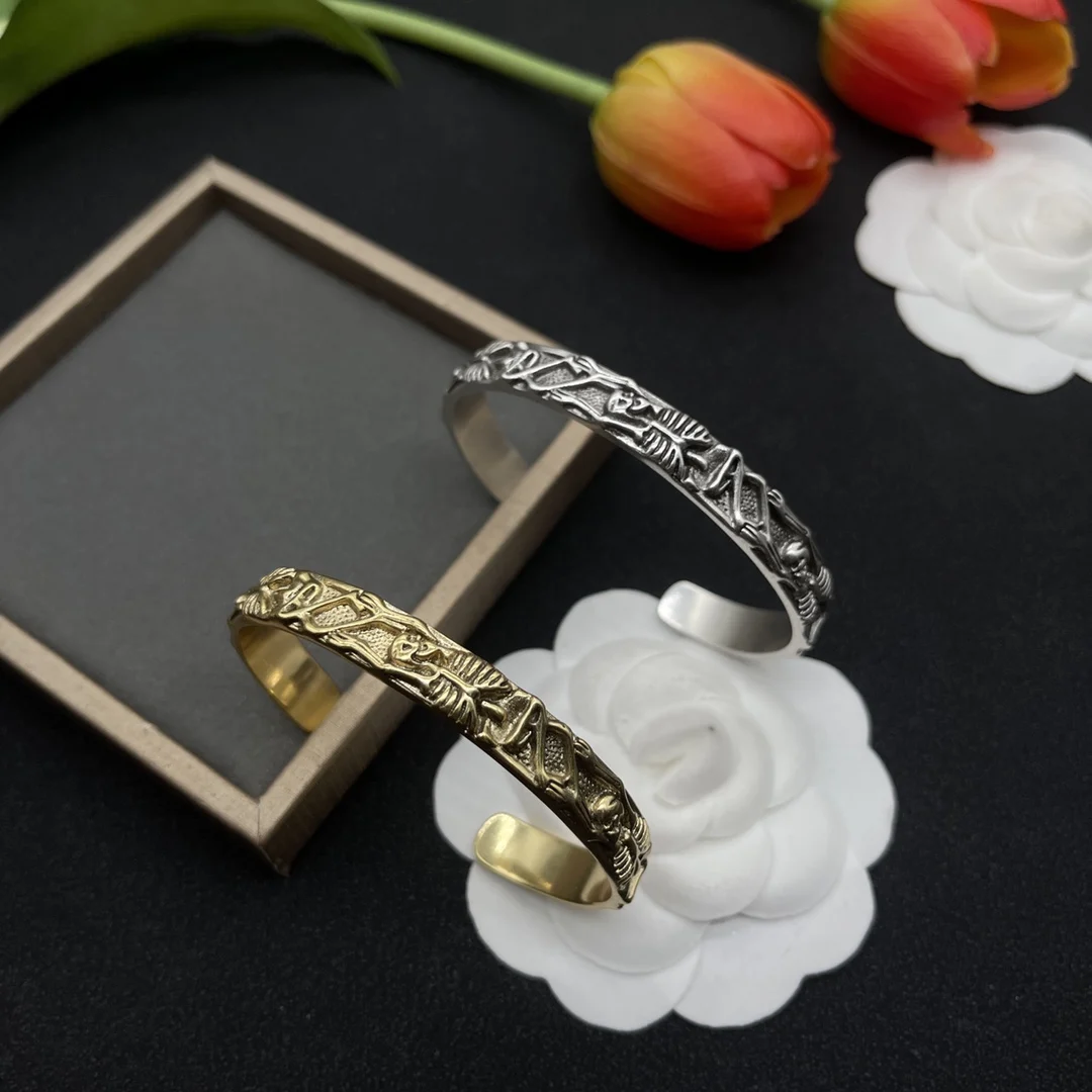 

Fashion classic retro personality body line open bracelet