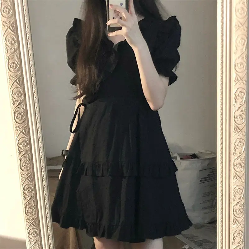 

Black Korean Version of Retro Temperament Fungus Edge Doll Collar Waist Slim Dress Female Student Sweet A-line Black Dress