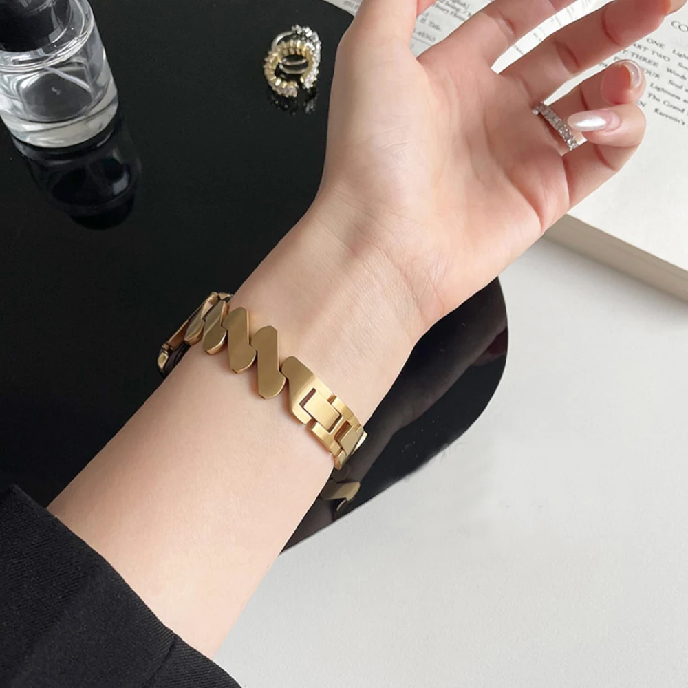 Luxury Stainless Steel Band For Apple Watch Ultra 49mm Women Slim Strap For iWatch Series 8 7 6 5 4 3 SE 44mm 38 42 40 45mm 41mm