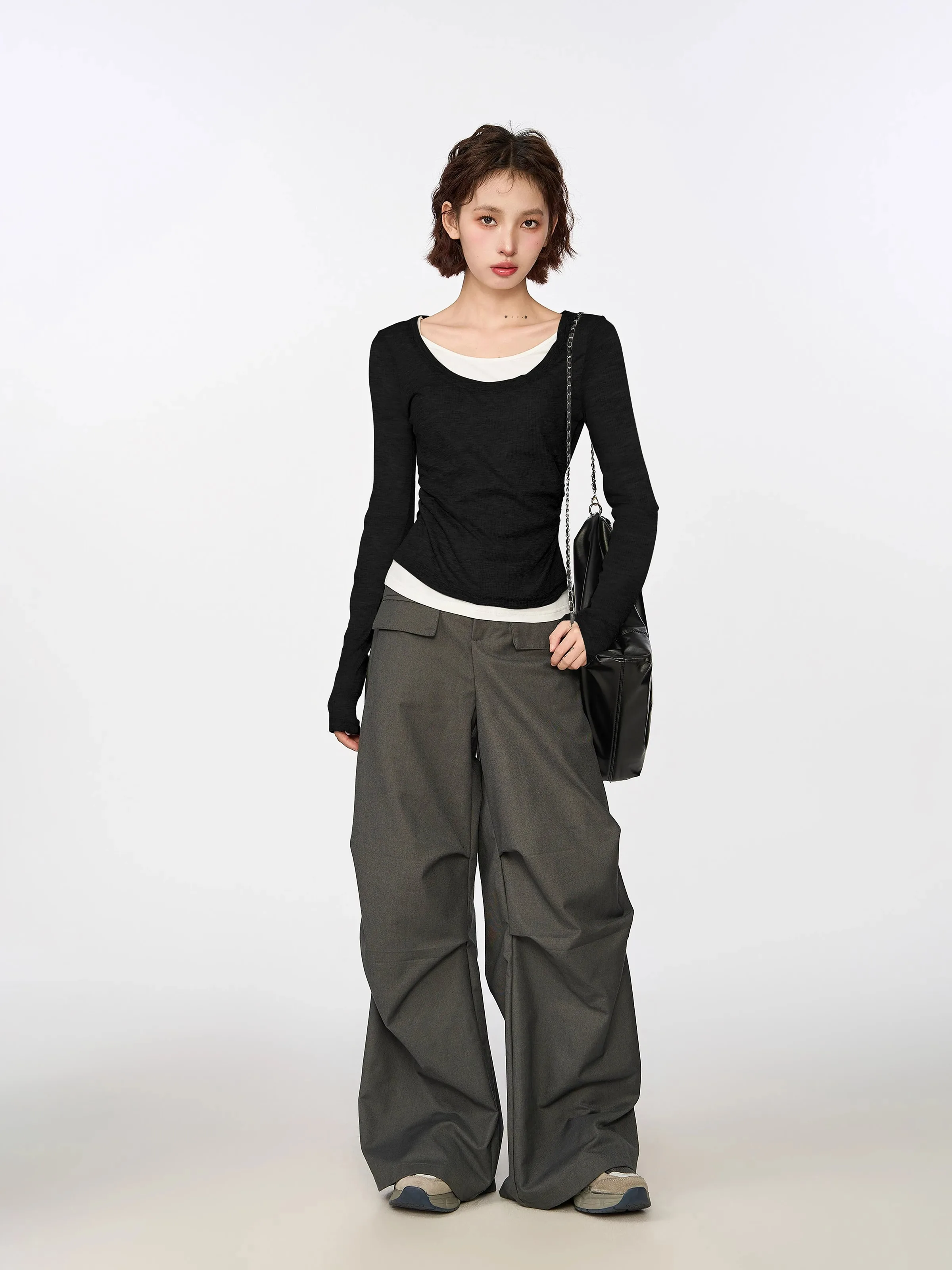 Черная двухсекционная рубашка с длинными рукавами и искусственными плечами