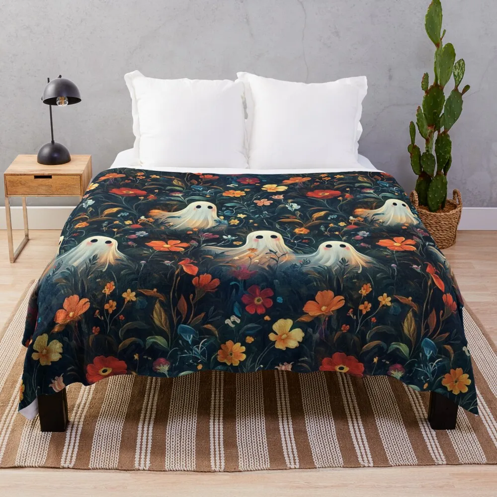 Сумка-тоут Spooky Ghost и с цветочным принтом от NoarusRainbowLand — милое жуткое дизайнерское