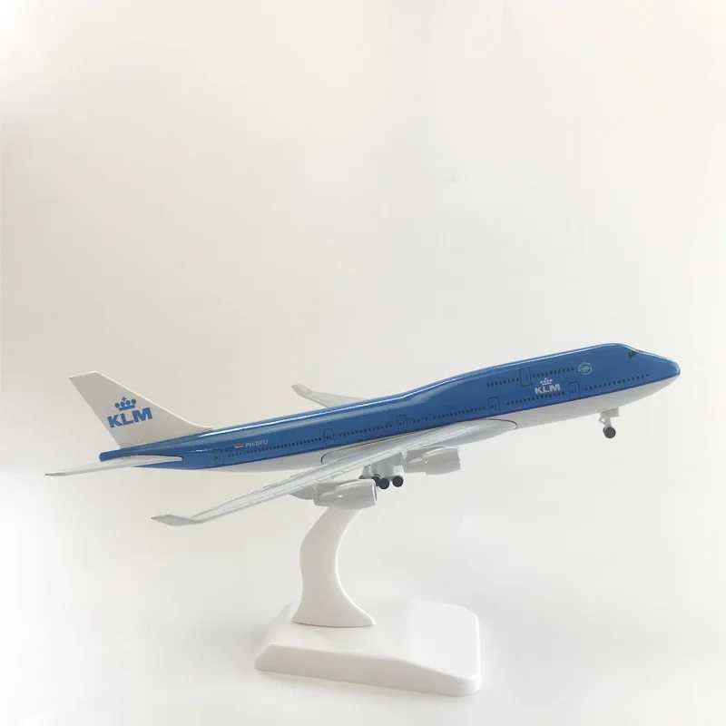 Фото 20 см B747 Нидерланды KLM модель самолета 747 Airlines металлическая копия самолета материал сплава 1:400 авиационная форма подарочная серия №2