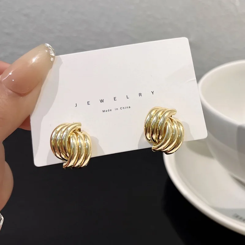 Уникальные зимние короткие Ушные Кольца с модным дизайном железного кольца