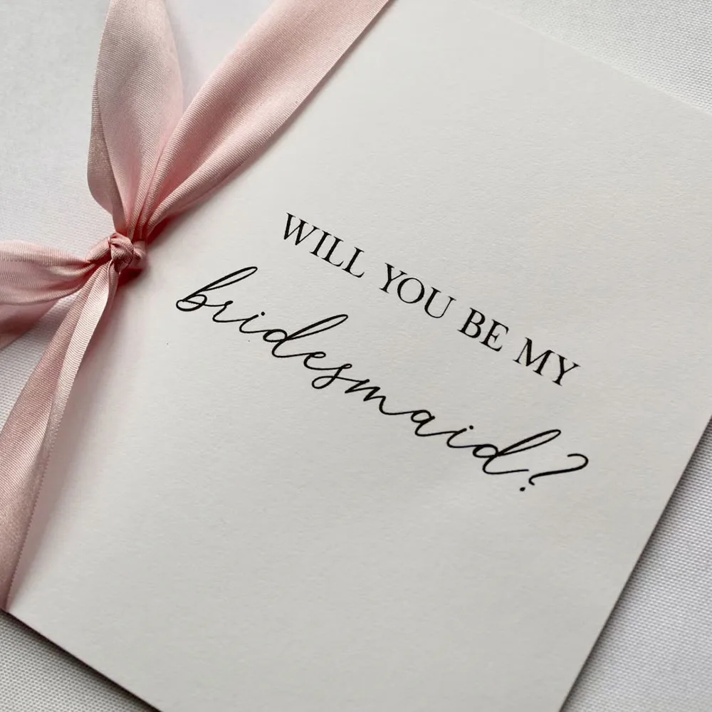 Карточка для предложения подружки невесты с шелковой лентой сложенная карточка