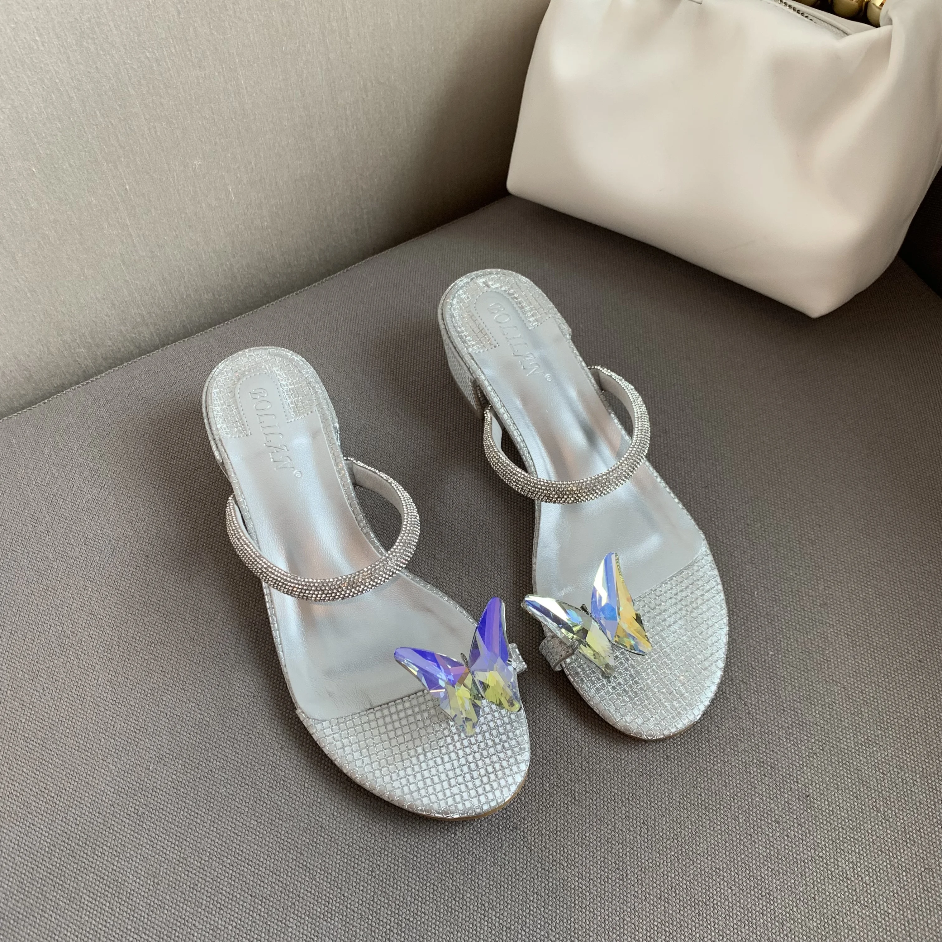 

Clip Toe Women Slippers Silver Summer Outside Slides Flat Low Heeled Silver Rhinestone Chain Slip On Slides Big Size 35-42
