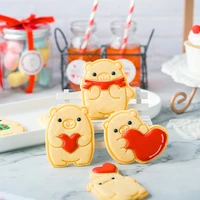 valentines day love heart bear cookie cutter biscuit mold fondant cake mould baking tool 3d plastic cookie mold for wedding